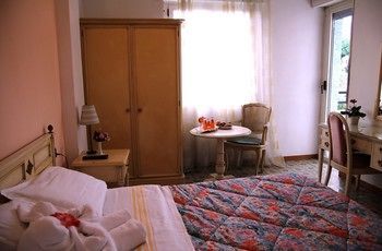 פוזולי Hotel San Giuseppe מראה חיצוני תמונה